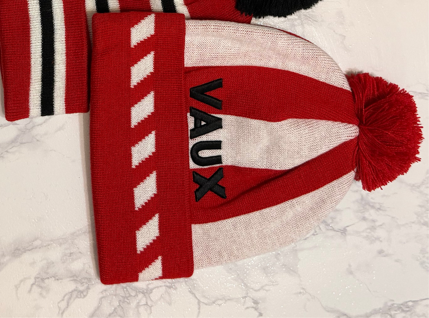 Sunderland x Vaux Bobble Hat – Retro Red & White