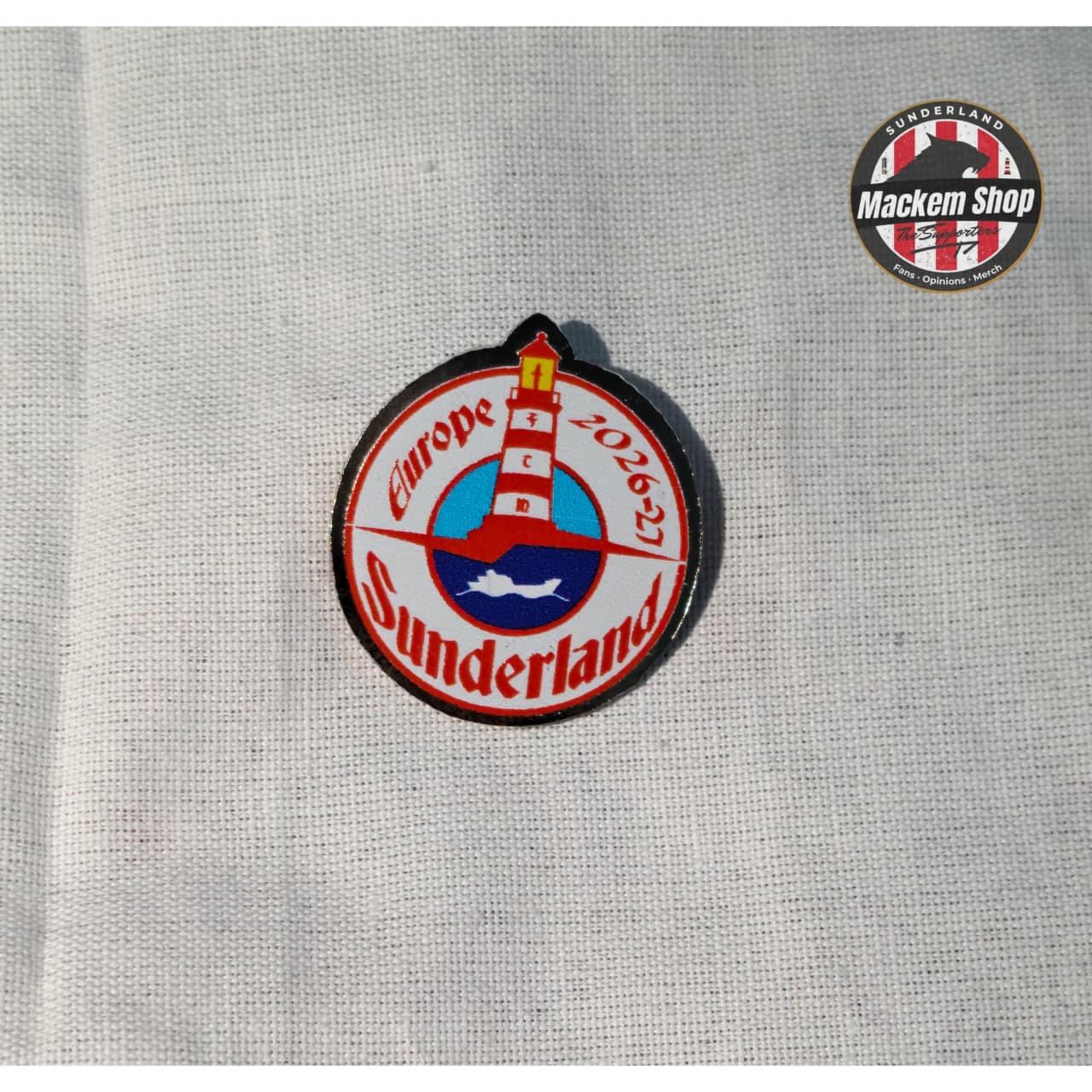 Sunderland badge on a gray background