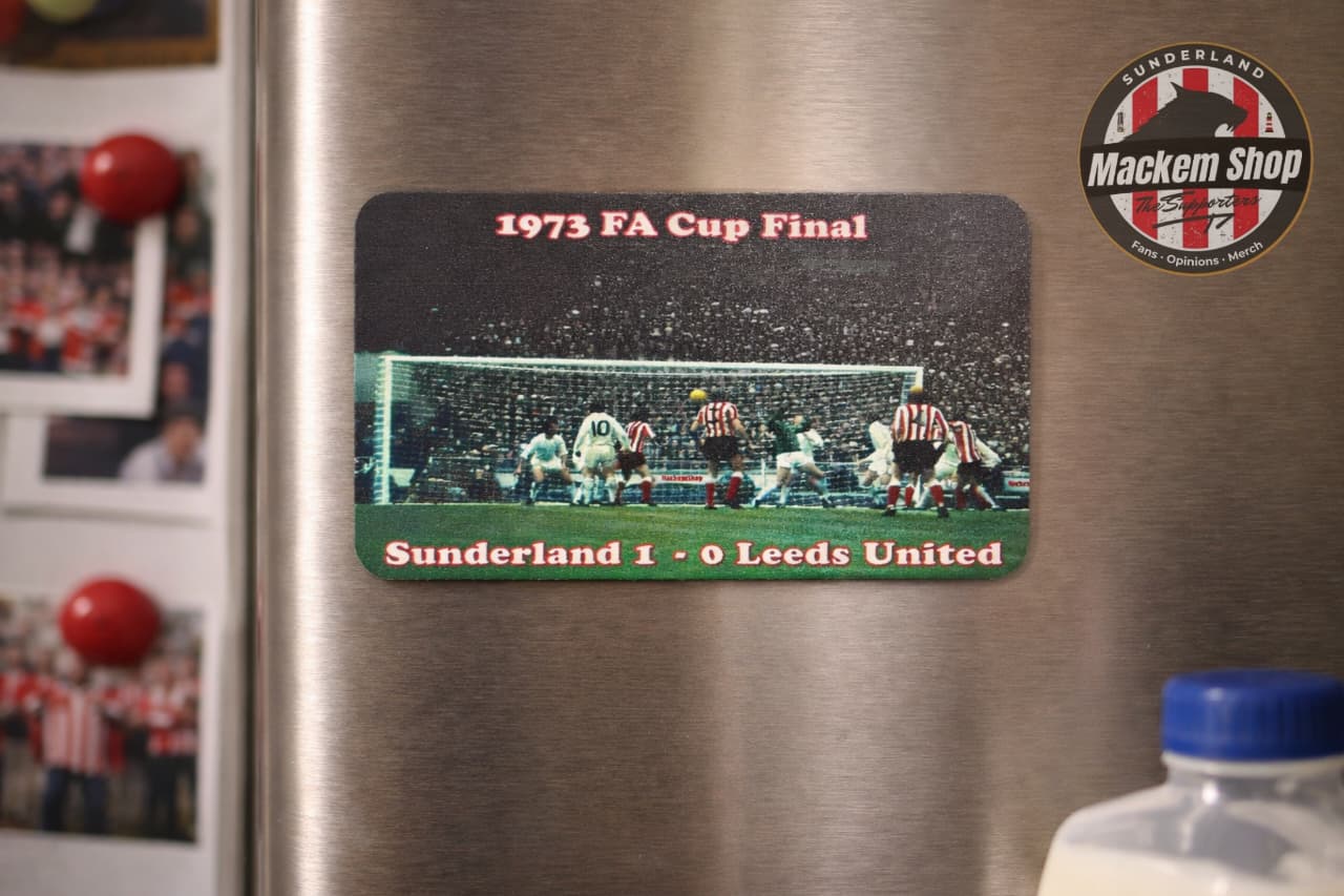 Fridge magnet of 1973 FA Cup Final between Sunderland and Leeds United on a metallic surface.