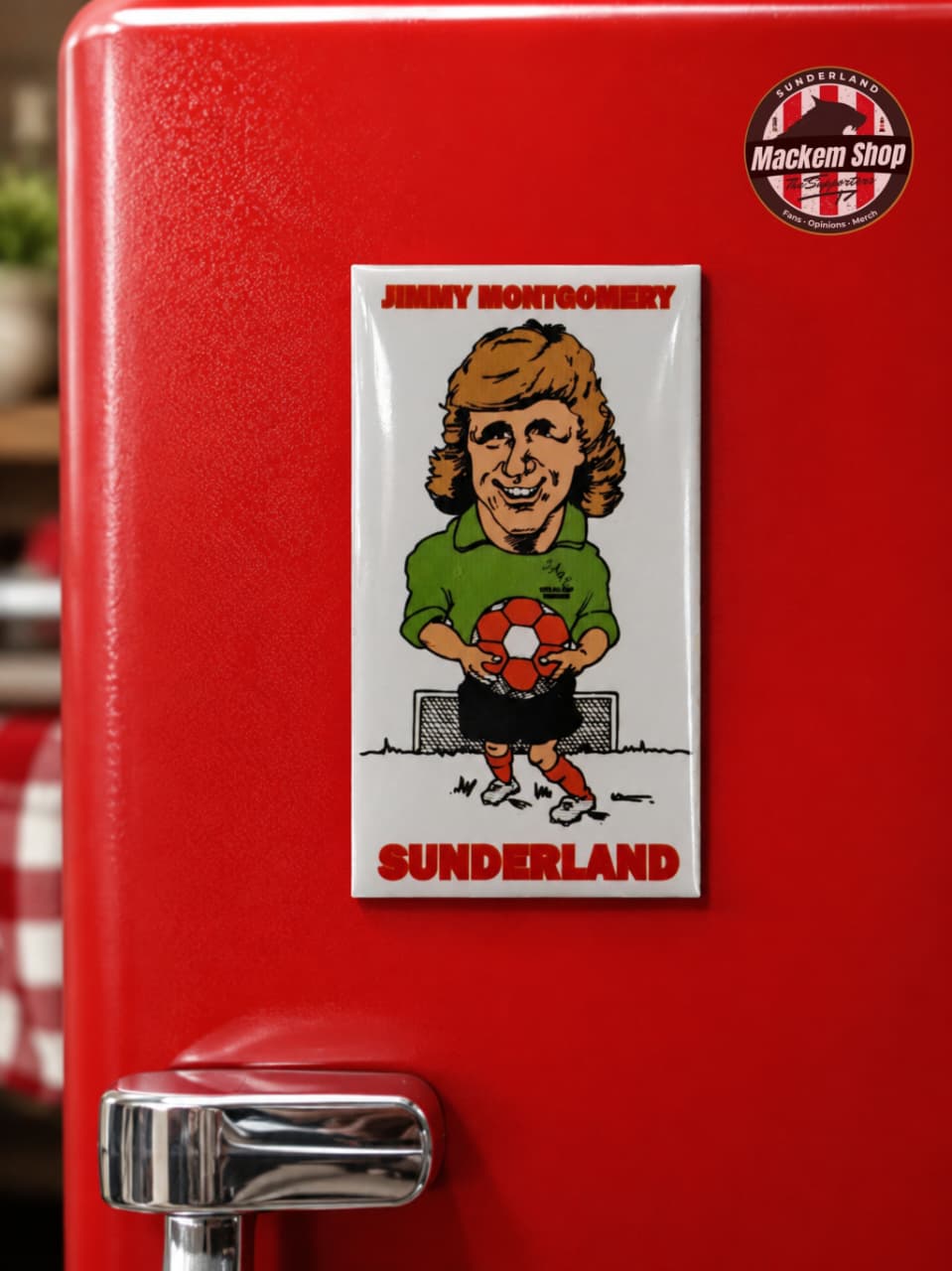 Fridge magnet of a soccer player with 'Sunderland' text on a red refrigerator.