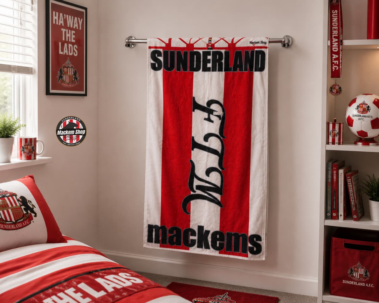 Bedroom with Sunderland-themed Beach Towel.
