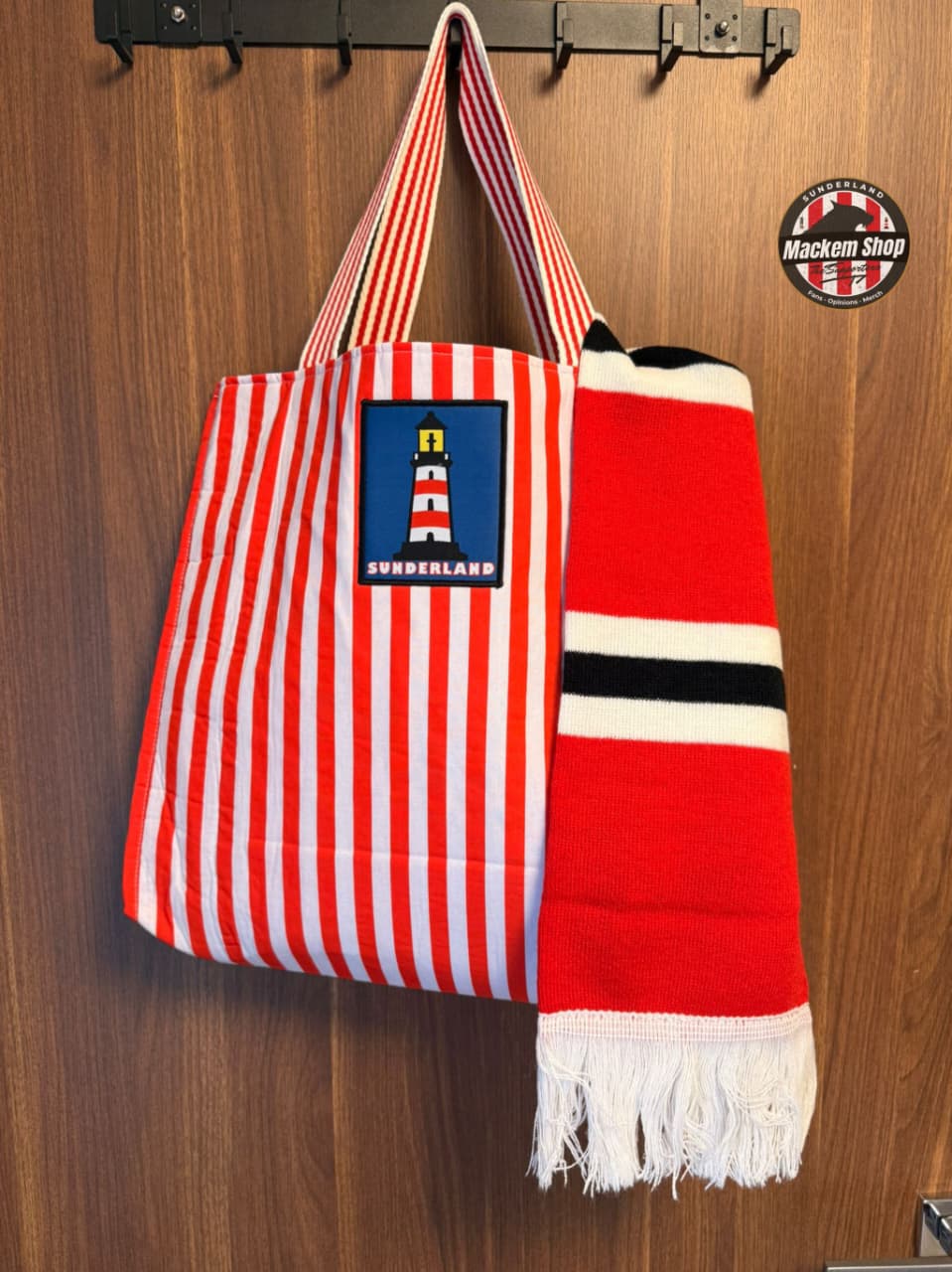 Sunderland tote bag with scarf styled alongside showing matchday use